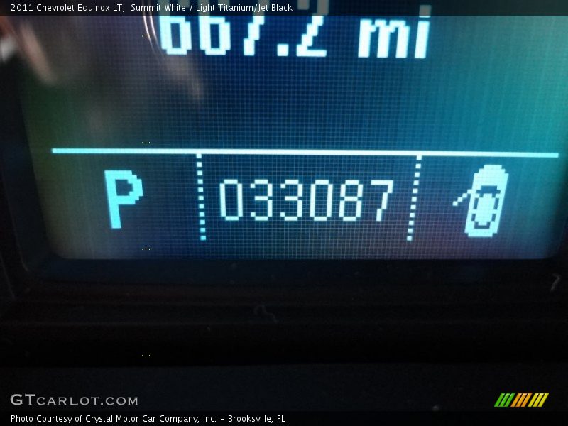 Summit White / Light Titanium/Jet Black 2011 Chevrolet Equinox LT