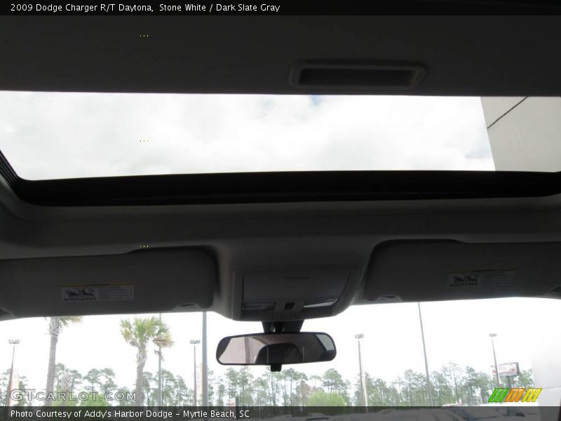 Stone White / Dark Slate Gray 2009 Dodge Charger R/T Daytona
