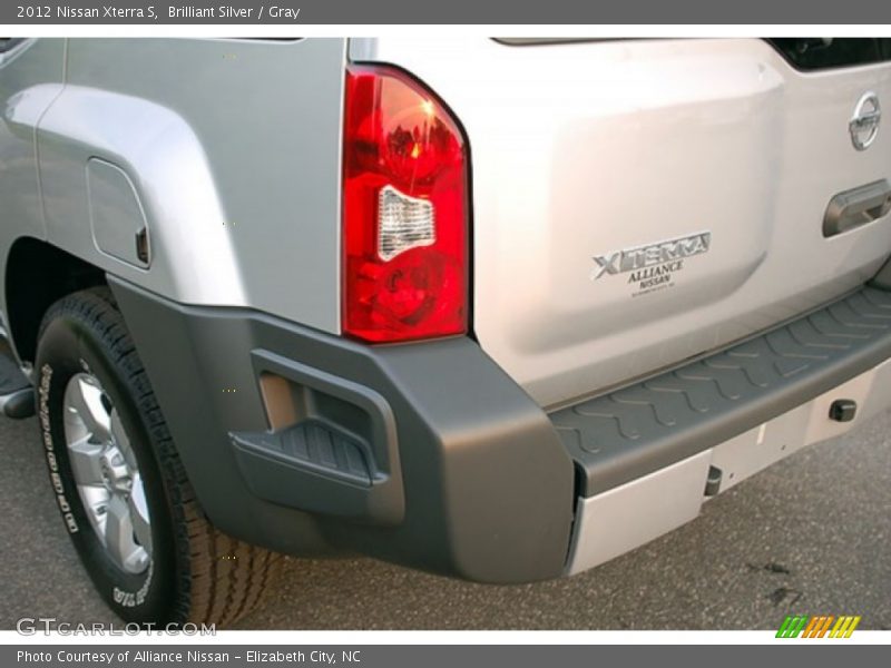 Brilliant Silver / Gray 2012 Nissan Xterra S