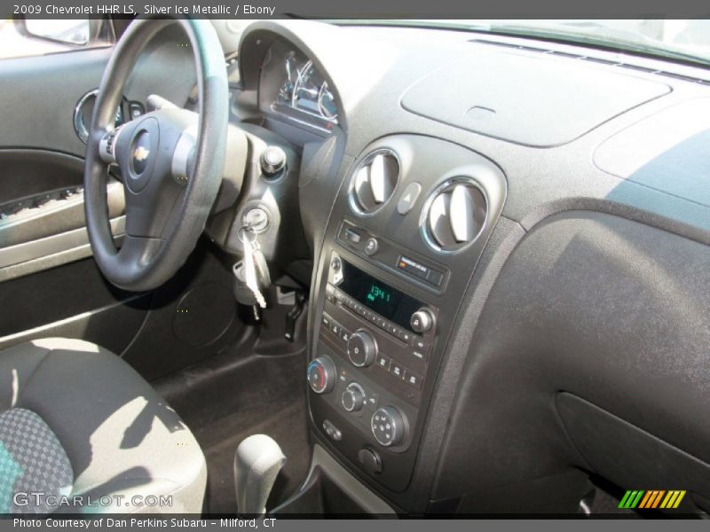 Silver Ice Metallic / Ebony 2009 Chevrolet HHR LS