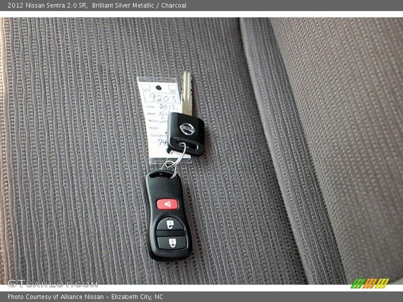 Keys of 2012 Sentra 2.0 SR
