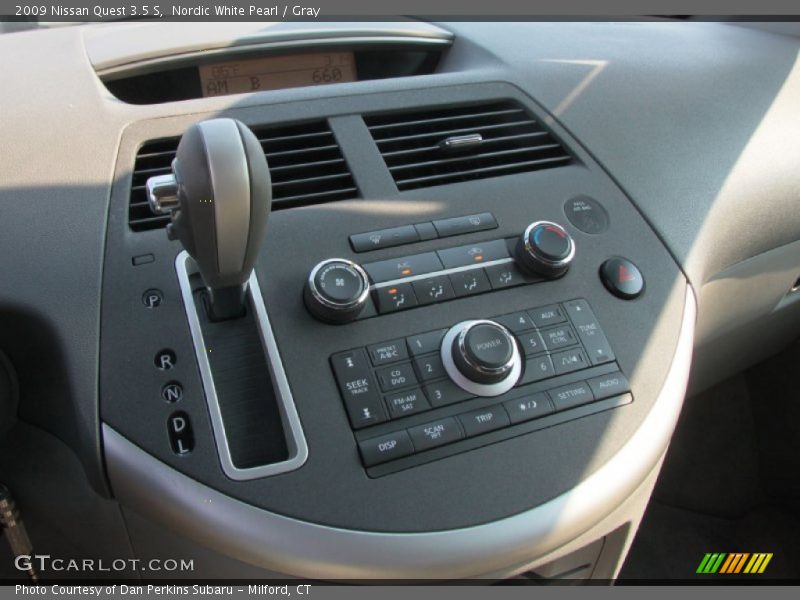 Nordic White Pearl / Gray 2009 Nissan Quest 3.5 S