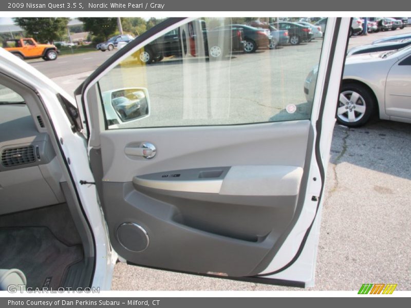 Nordic White Pearl / Gray 2009 Nissan Quest 3.5 S