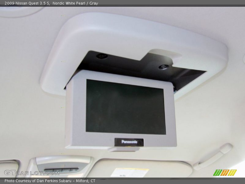 Nordic White Pearl / Gray 2009 Nissan Quest 3.5 S