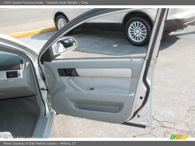 Titanium Silver Metallic / Grey 2007 Suzuki Forenza Sedan