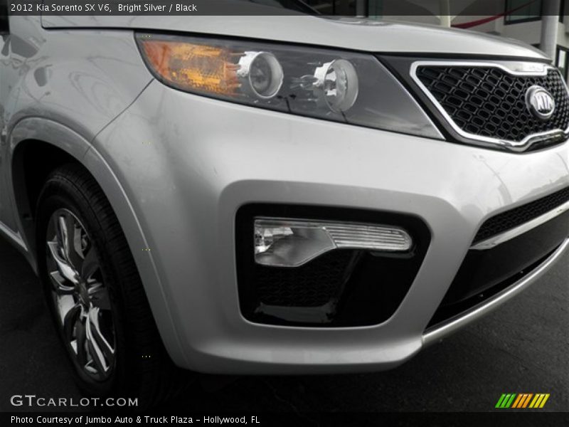 Bright Silver / Black 2012 Kia Sorento SX V6