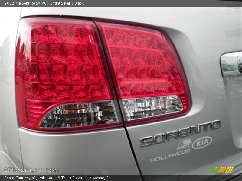 Bright Silver / Black 2012 Kia Sorento SX V6
