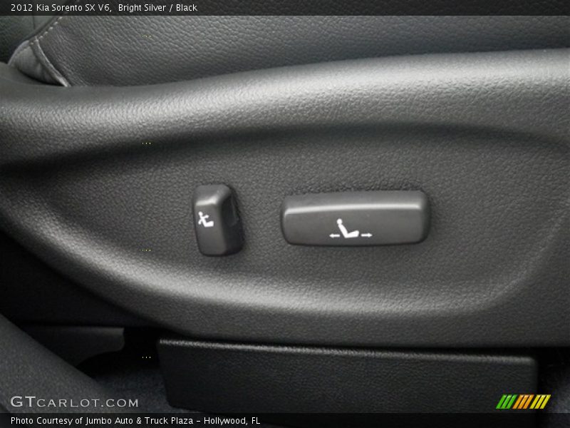 Bright Silver / Black 2012 Kia Sorento SX V6