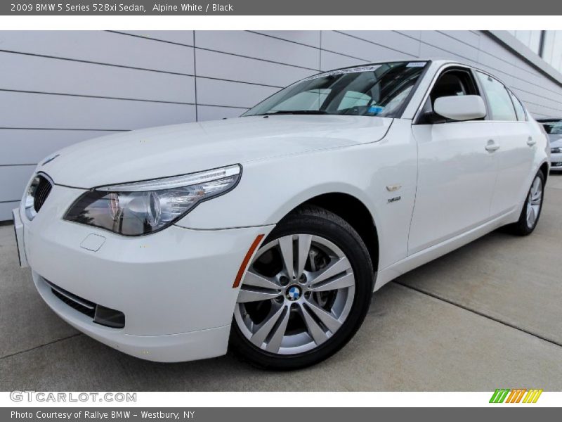 Alpine White / Black 2009 BMW 5 Series 528xi Sedan