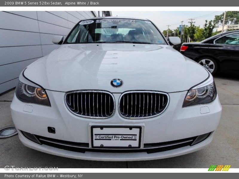Alpine White / Black 2009 BMW 5 Series 528xi Sedan