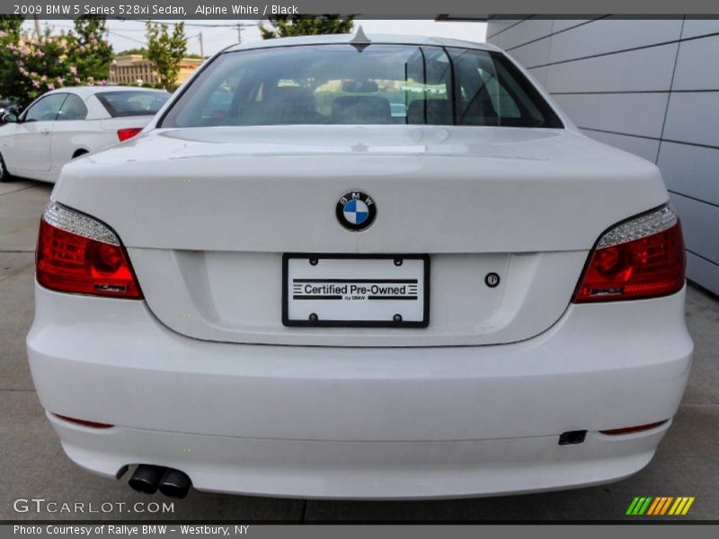Alpine White / Black 2009 BMW 5 Series 528xi Sedan