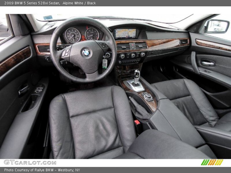 Alpine White / Black 2009 BMW 5 Series 528xi Sedan