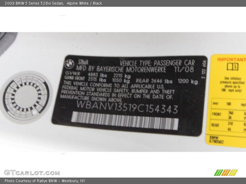 Alpine White / Black 2009 BMW 5 Series 528xi Sedan