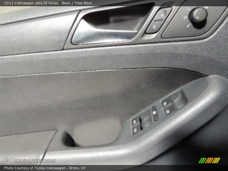 Black / Titan Black 2011 Volkswagen Jetta SE Sedan