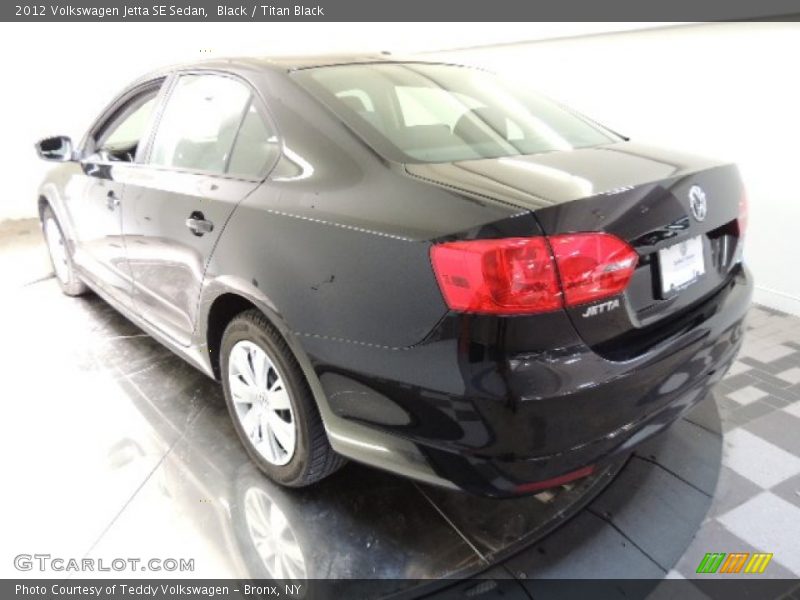 Black / Titan Black 2012 Volkswagen Jetta SE Sedan