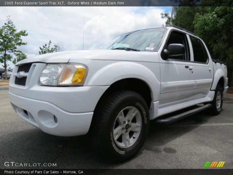 Oxford White / Medium Dark Flint 2005 Ford Explorer Sport Trac XLT