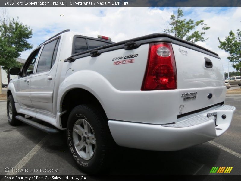 Oxford White / Medium Dark Flint 2005 Ford Explorer Sport Trac XLT
