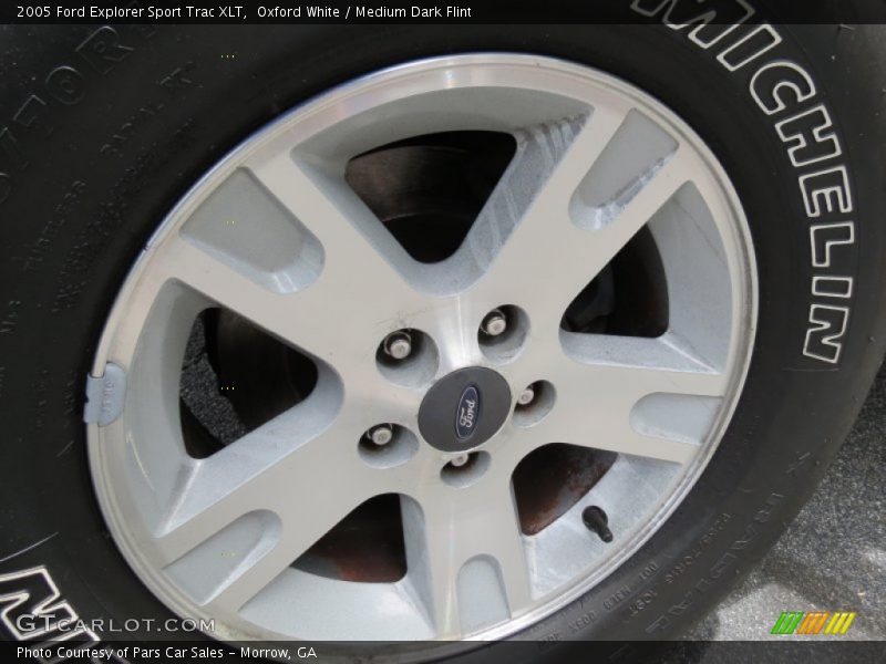 Oxford White / Medium Dark Flint 2005 Ford Explorer Sport Trac XLT