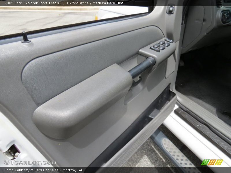Oxford White / Medium Dark Flint 2005 Ford Explorer Sport Trac XLT