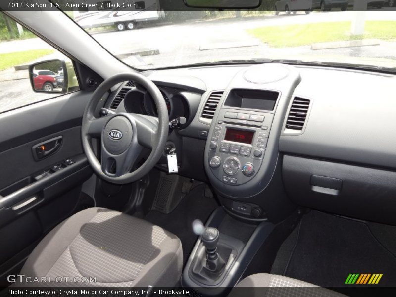 Alien Green / Black Cloth 2012 Kia Soul 1.6
