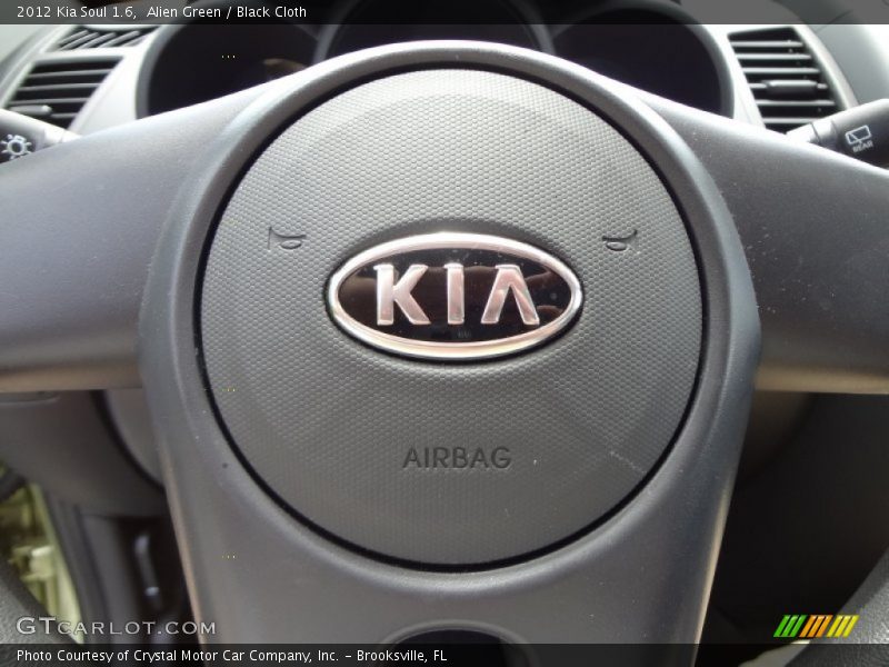 Alien Green / Black Cloth 2012 Kia Soul 1.6