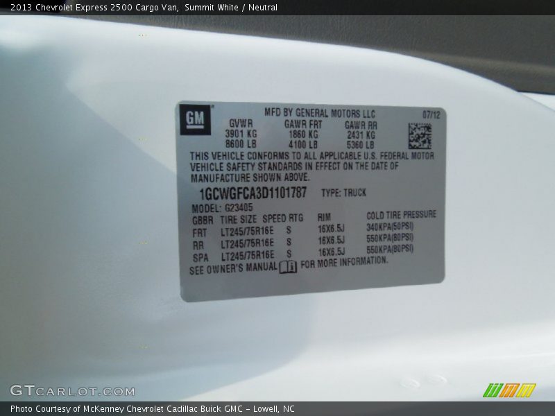 Summit White / Neutral 2013 Chevrolet Express 2500 Cargo Van