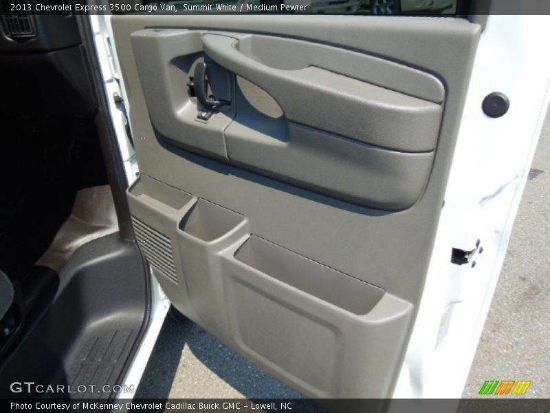 Summit White / Medium Pewter 2013 Chevrolet Express 3500 Cargo Van