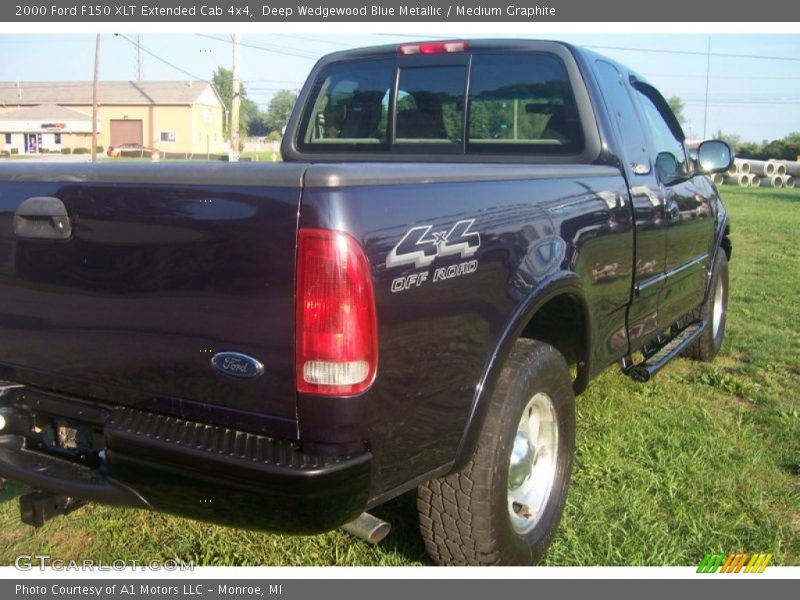 Deep Wedgewood Blue Metallic / Medium Graphite 2000 Ford F150 XLT Extended Cab 4x4