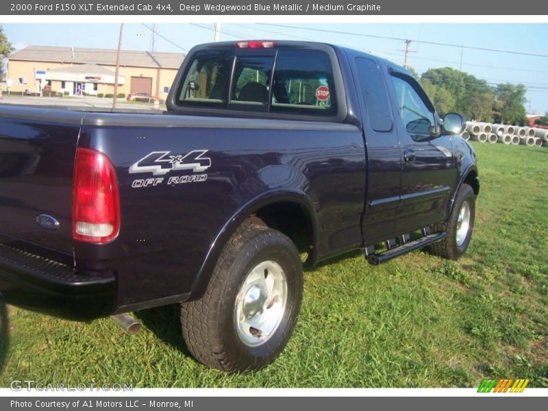 Deep Wedgewood Blue Metallic / Medium Graphite 2000 Ford F150 XLT Extended Cab 4x4