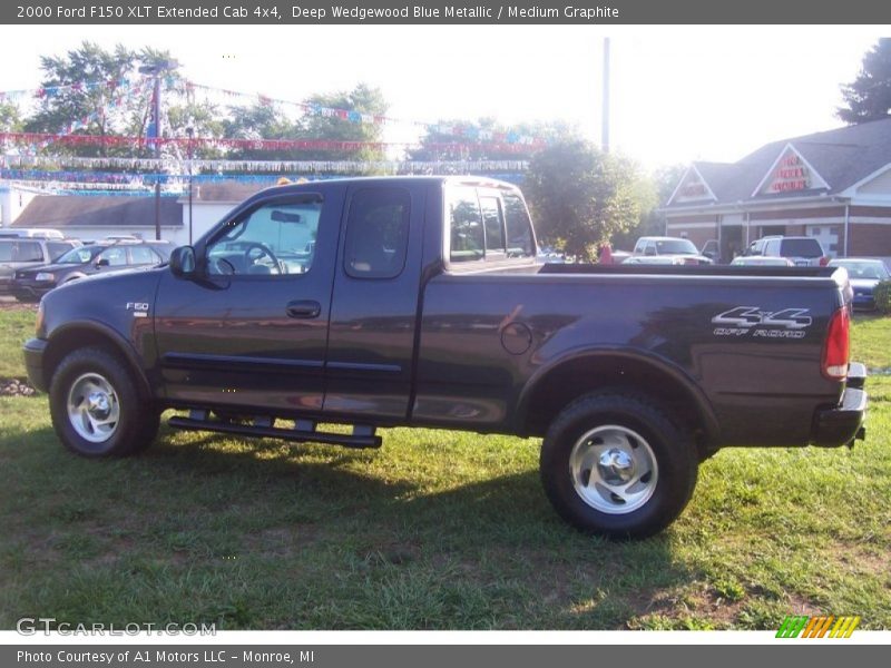 Deep Wedgewood Blue Metallic / Medium Graphite 2000 Ford F150 XLT Extended Cab 4x4