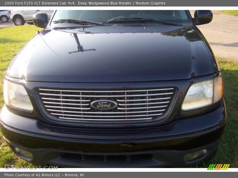 Deep Wedgewood Blue Metallic / Medium Graphite 2000 Ford F150 XLT Extended Cab 4x4
