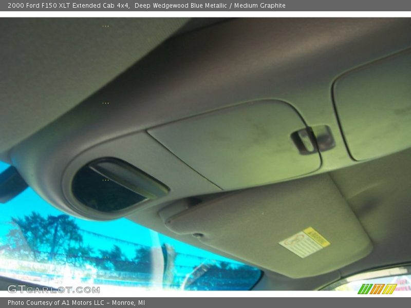 Deep Wedgewood Blue Metallic / Medium Graphite 2000 Ford F150 XLT Extended Cab 4x4