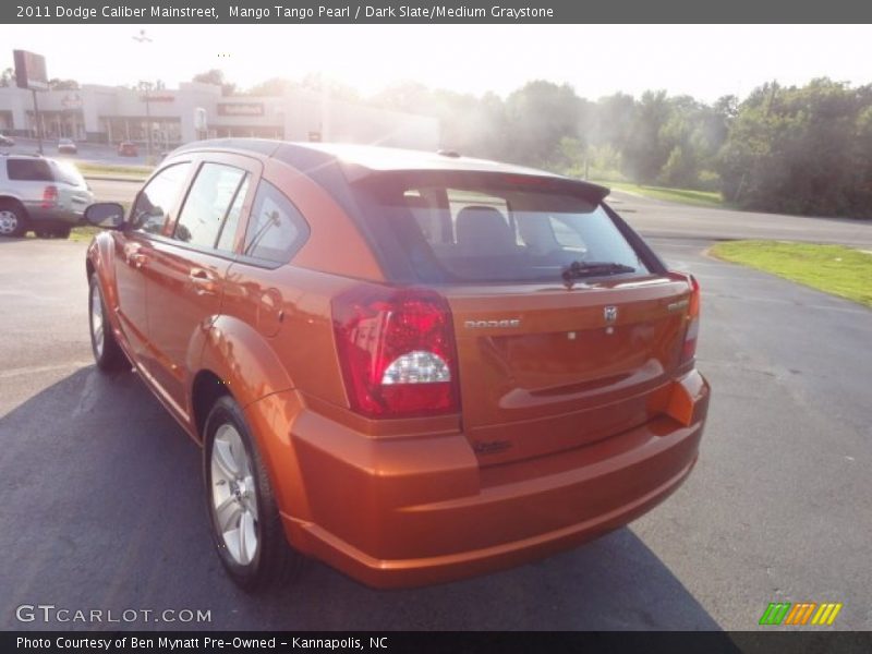 Mango Tango Pearl / Dark Slate/Medium Graystone 2011 Dodge Caliber Mainstreet