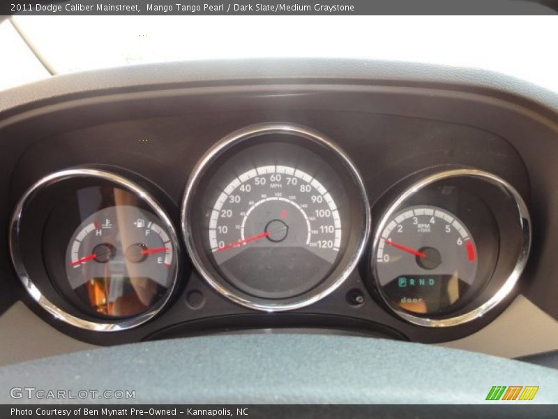 Mango Tango Pearl / Dark Slate/Medium Graystone 2011 Dodge Caliber Mainstreet