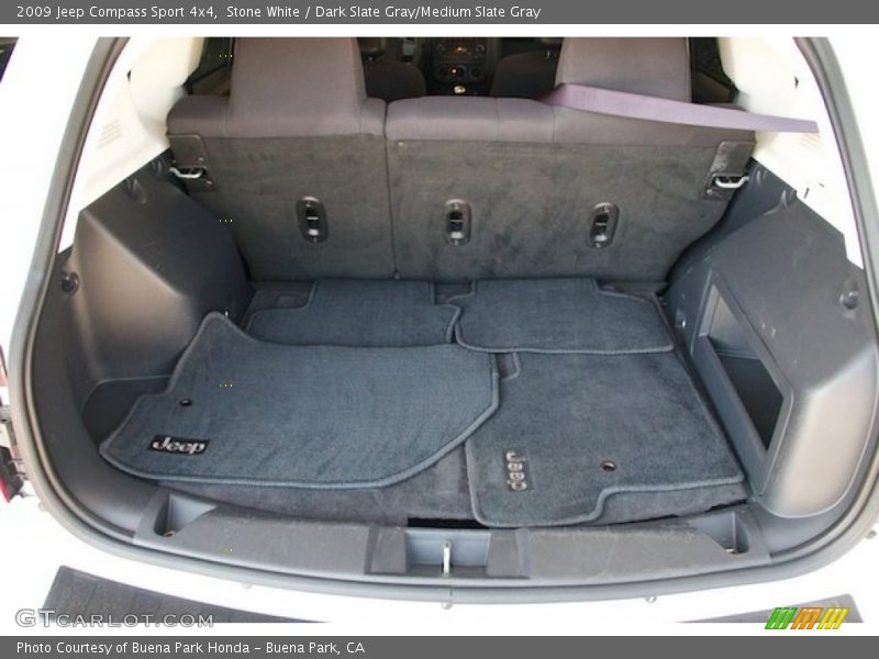 Stone White / Dark Slate Gray/Medium Slate Gray 2009 Jeep Compass Sport 4x4