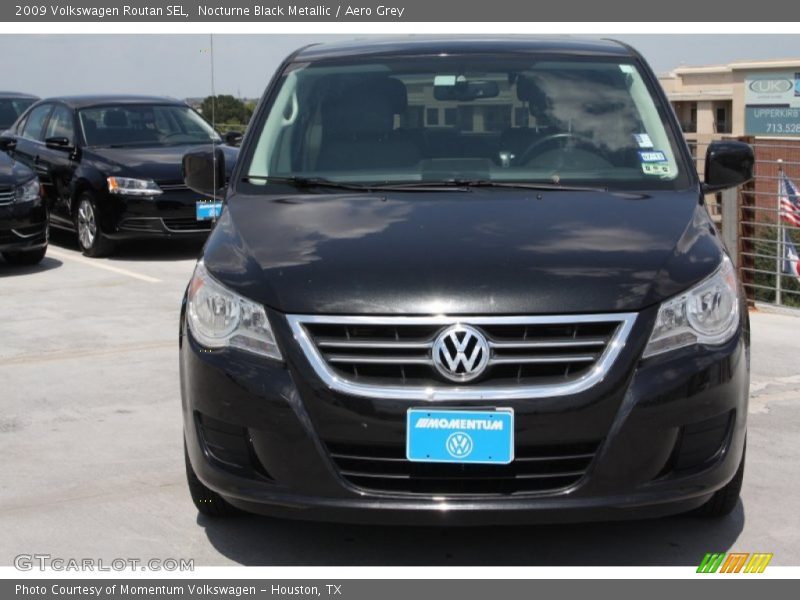 Nocturne Black Metallic / Aero Grey 2009 Volkswagen Routan SEL