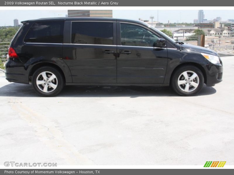 Nocturne Black Metallic / Aero Grey 2009 Volkswagen Routan SEL