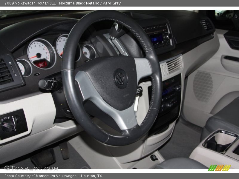 Nocturne Black Metallic / Aero Grey 2009 Volkswagen Routan SEL