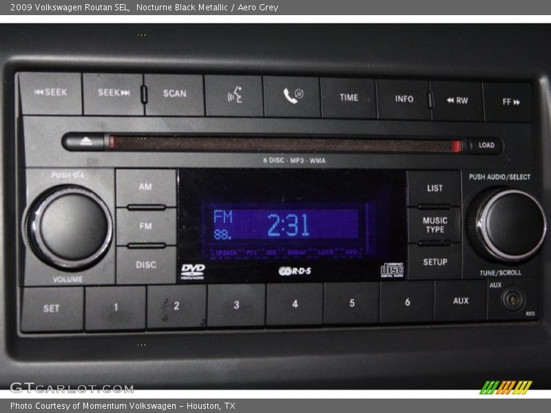 Nocturne Black Metallic / Aero Grey 2009 Volkswagen Routan SEL