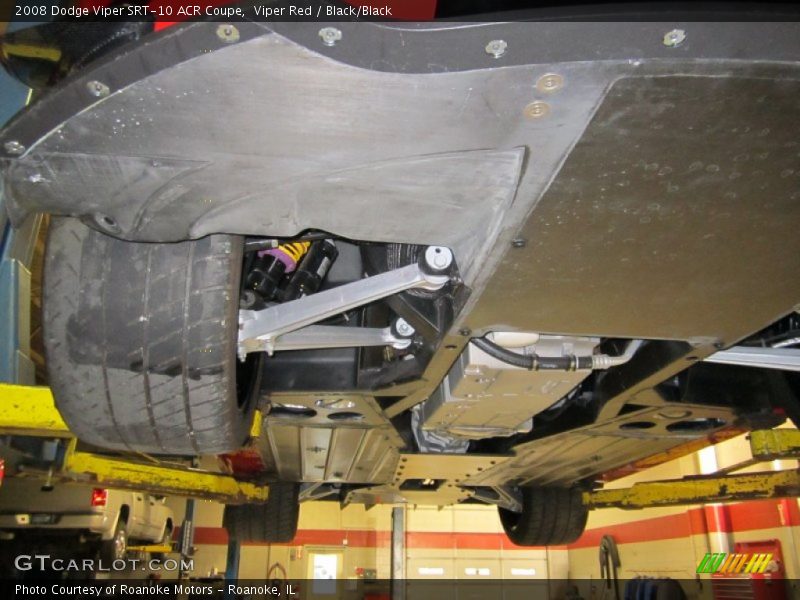 Undercarriage of 2008 Viper SRT-10 ACR Coupe