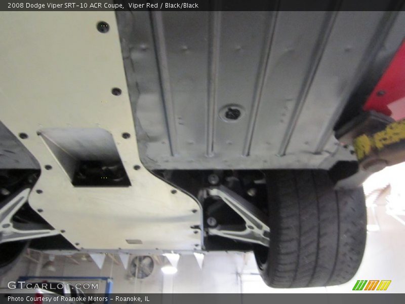 Undercarriage of 2008 Viper SRT-10 ACR Coupe