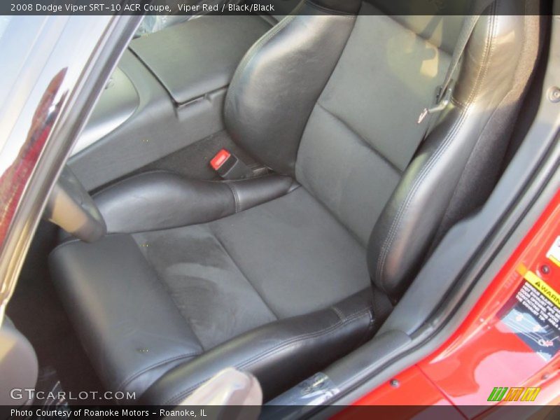 Front Seat of 2008 Viper SRT-10 ACR Coupe