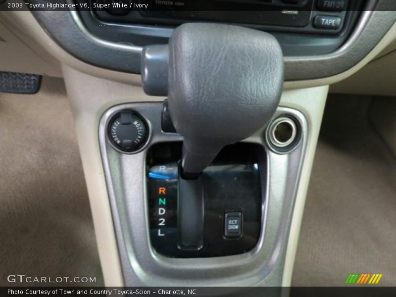 Super White / Ivory 2003 Toyota Highlander V6