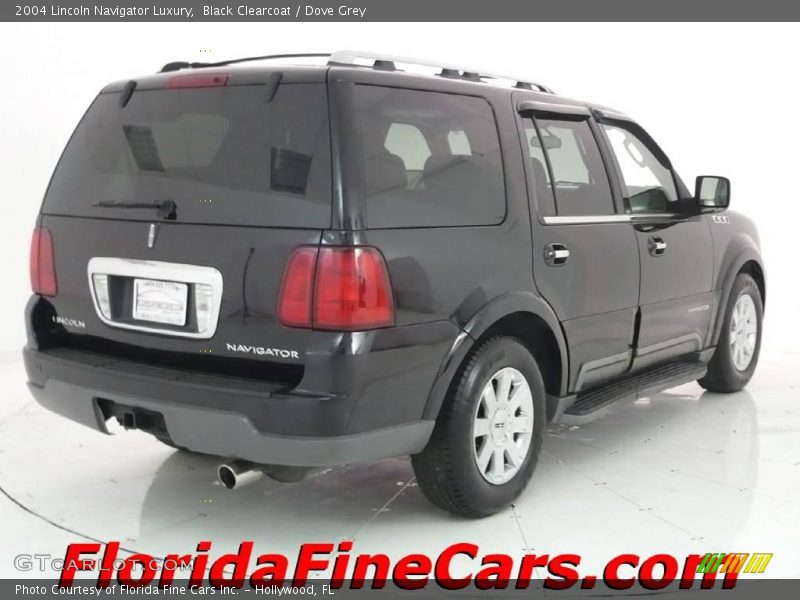 Black Clearcoat / Dove Grey 2004 Lincoln Navigator Luxury