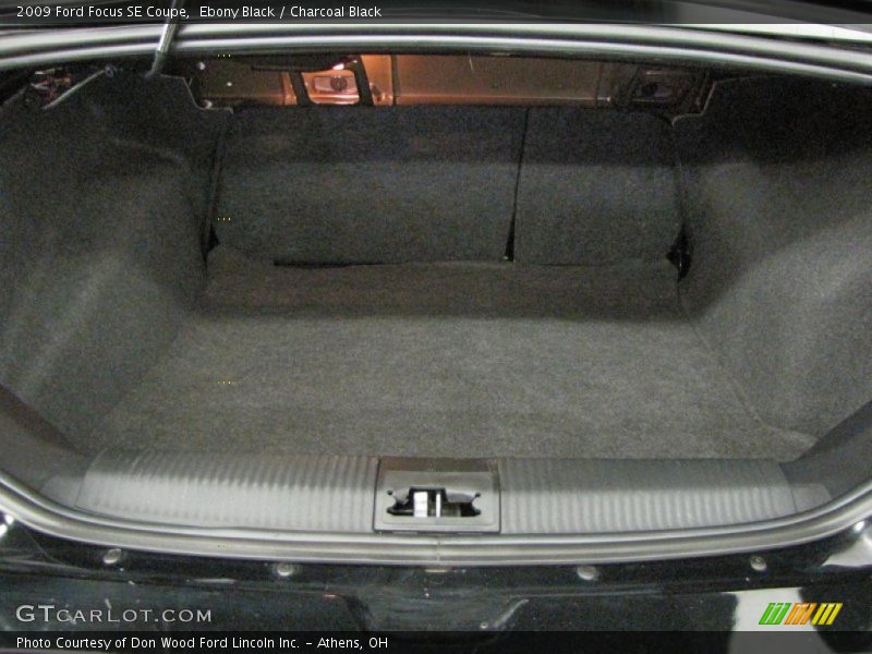 Ebony Black / Charcoal Black 2009 Ford Focus SE Coupe