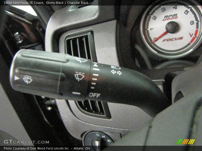 Ebony Black / Charcoal Black 2009 Ford Focus SE Coupe