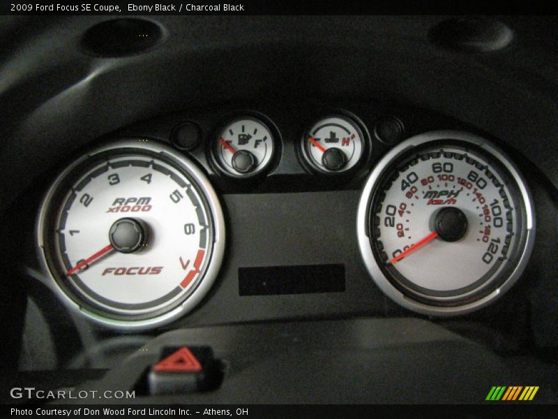 Ebony Black / Charcoal Black 2009 Ford Focus SE Coupe