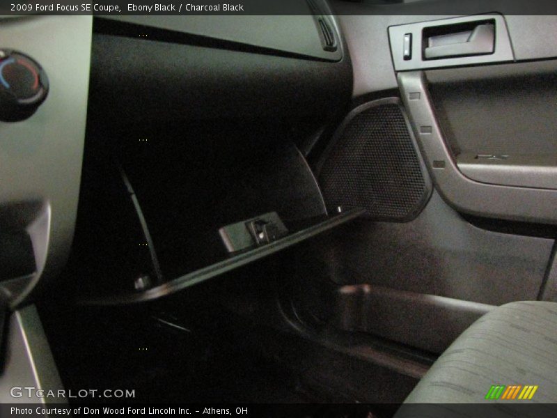 Ebony Black / Charcoal Black 2009 Ford Focus SE Coupe