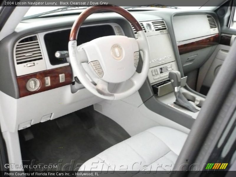 Black Clearcoat / Dove Grey 2004 Lincoln Navigator Luxury