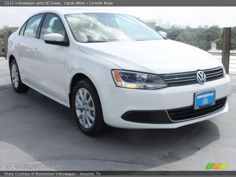 Candy White / Cornsilk Beige 2013 Volkswagen Jetta SE Sedan